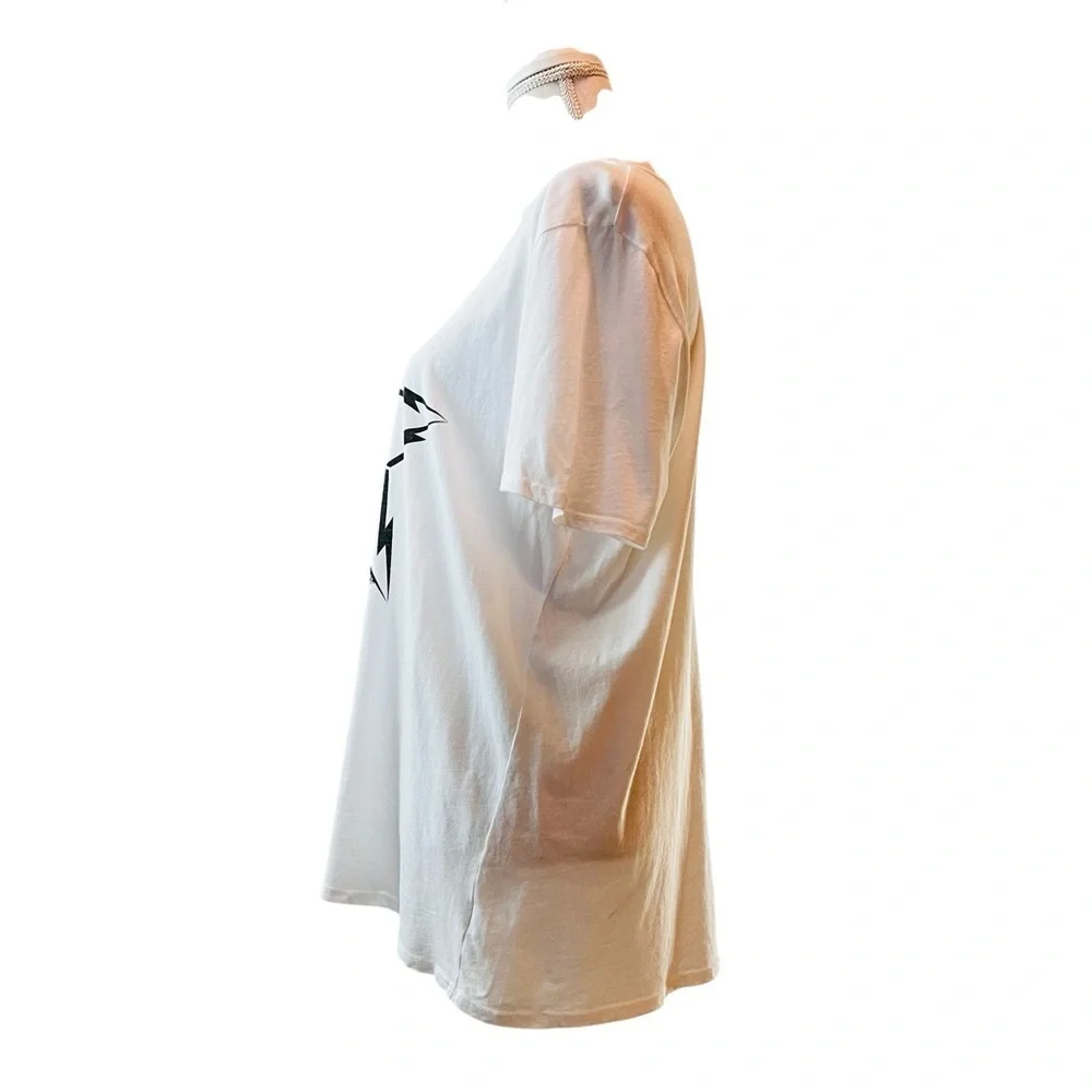 Lauren Moshi White Tee with Black Star and Lightning Bolt Size XL